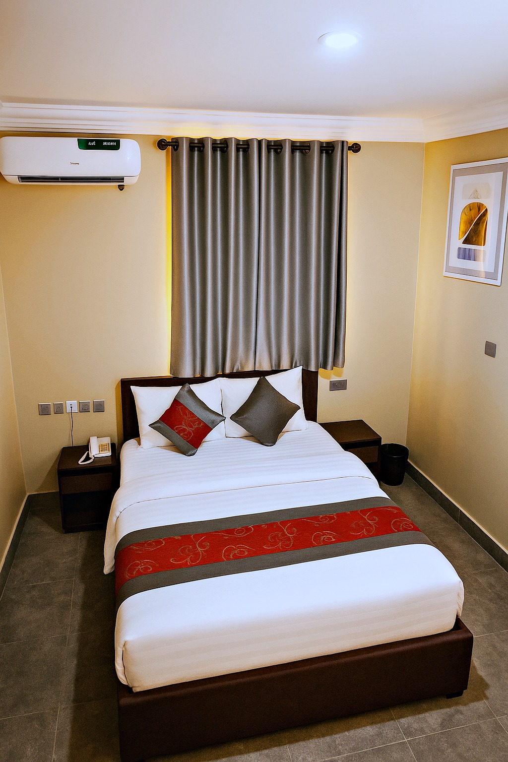 Premium 1-Bedroom Apartment - View 2